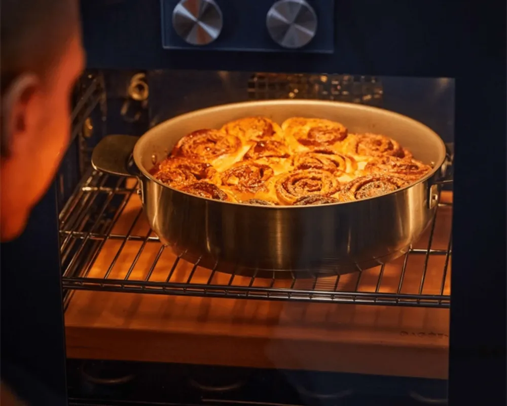 Cocotte tout acier avec couvercle 28 cm de Fiskars