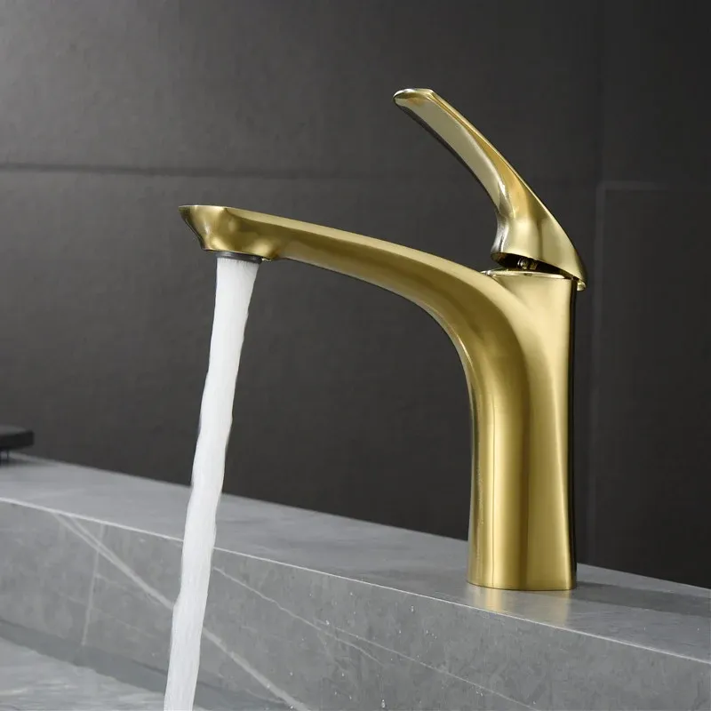 Robinet à levier de robinet central de style moderne, poignées pour salle de bains Clearhalo