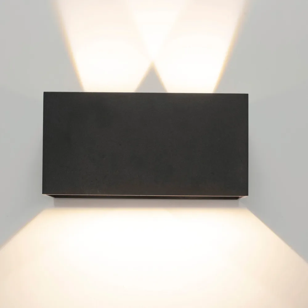Applique DAVOS XL noire dimmable 2700k Mantra 8607