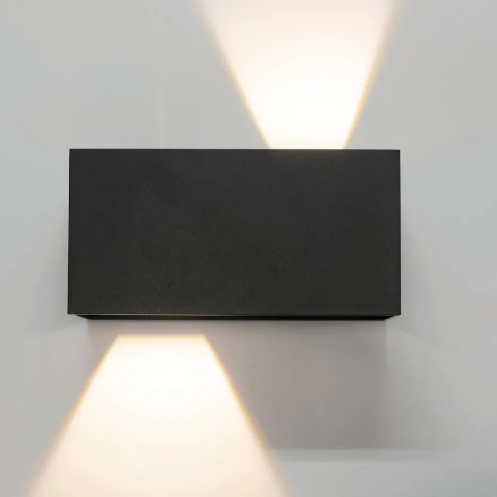 Applique DAVOS XL noire dimmable 2700k Mantra 8607