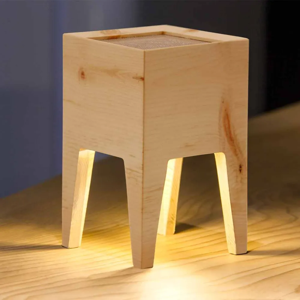 Grande lampe et purificateur d'air ION par Hi.Project & Nicola Chiavarelli Brillamenti