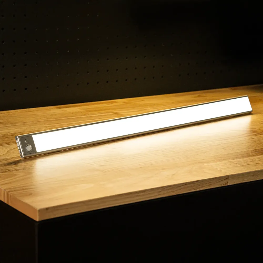Lampe LED magnétique
