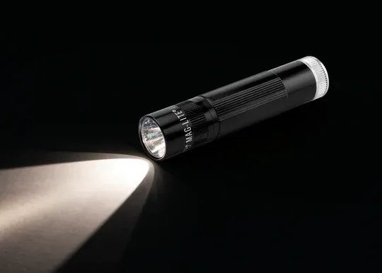 Lampe de poche Maglite XL50 LED blanc chaud (XL50-S3SZ7)