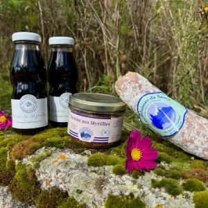 Coffret Apéro: 1 saucisson myrtilles 250g, 1 terrine myrtilles 190g et 2 petits nectars myrtilles de 20 cL 624