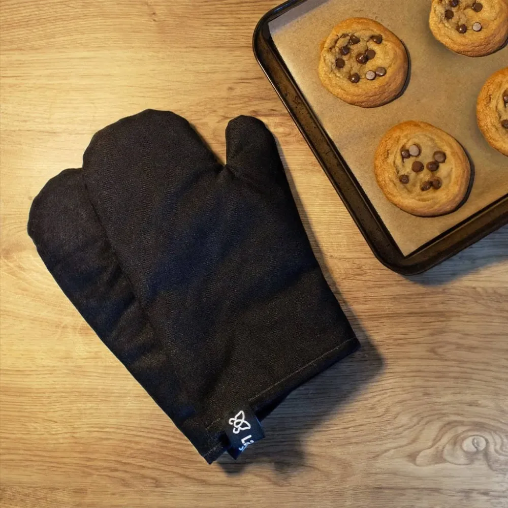 Ensemble de gants de cuisine isolés à l'asclépiade - Gants de cuisine végétaliens