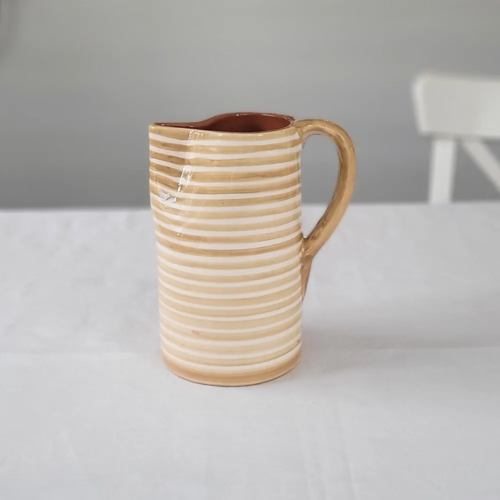 Pichet cylindre bagué beige