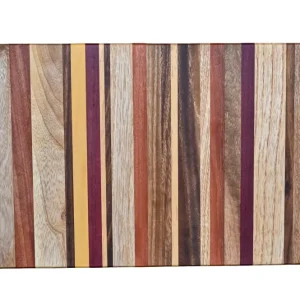 Planche à découper en bois massif "Elegant Lines"