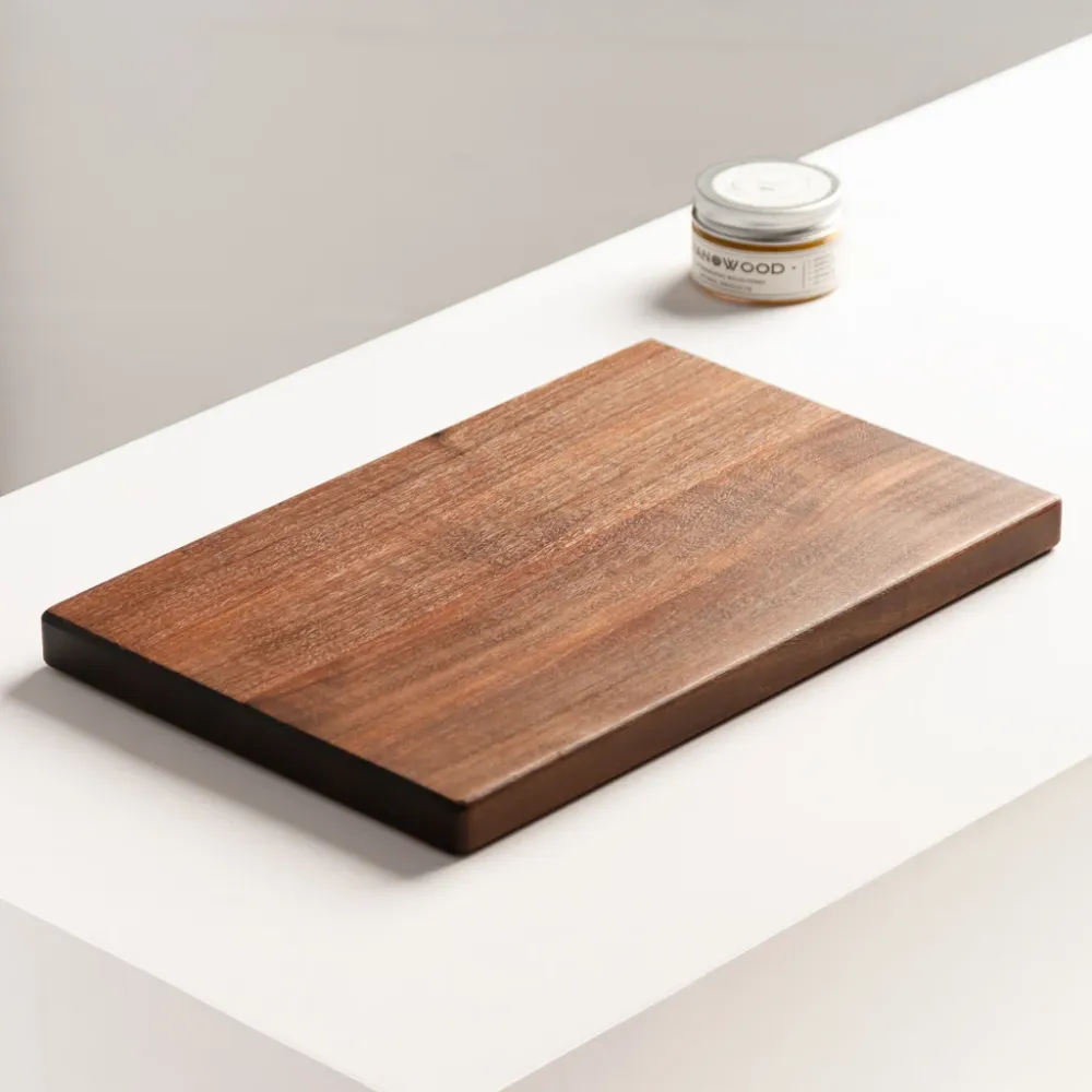 Planche à découper rectangulaire en bois de noyer
