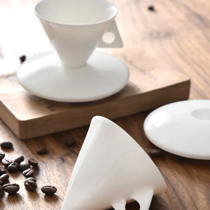 Tasse à expresso en céramique blanche