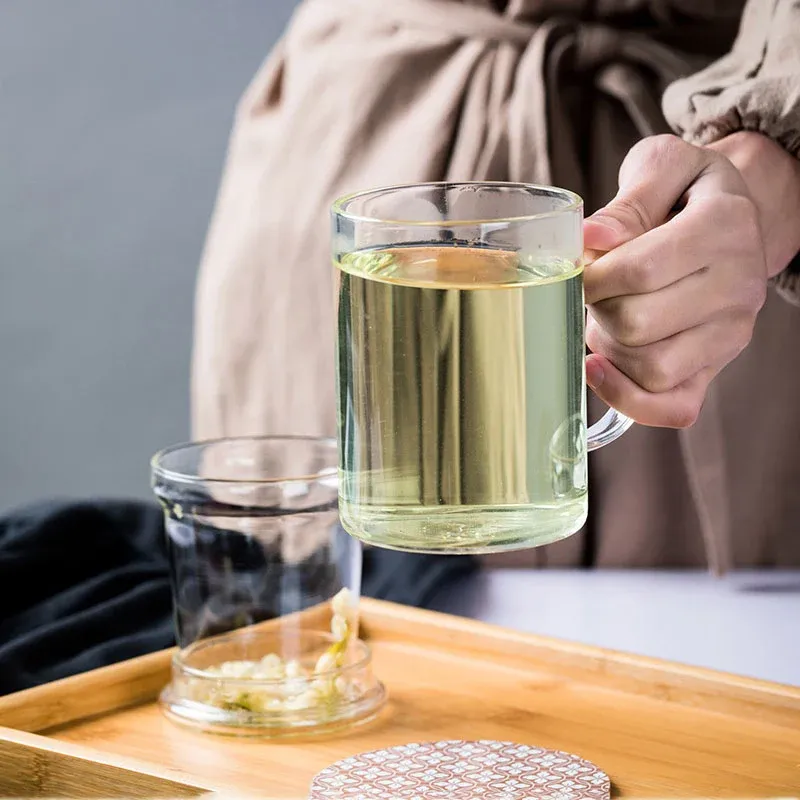 Tasse en verre avec infuseur à thé