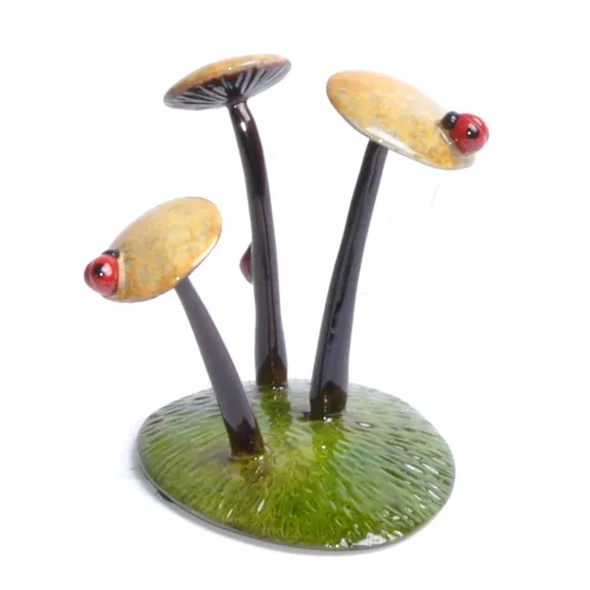 Jardin à thé élevé Frogman - Tim Cotterill