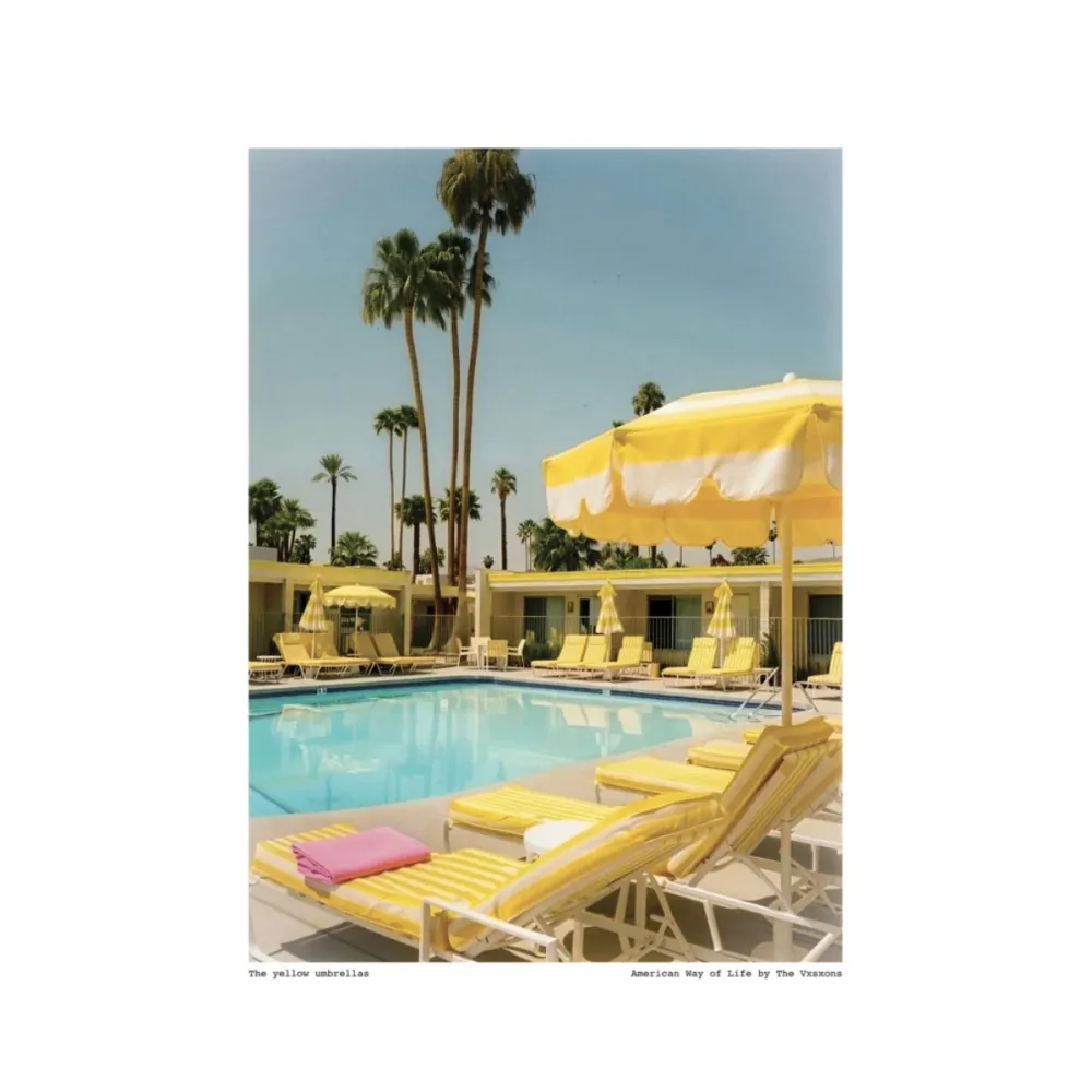 Affiche AWOL 013 - Yellow Umbrellas - Visions Image Republic