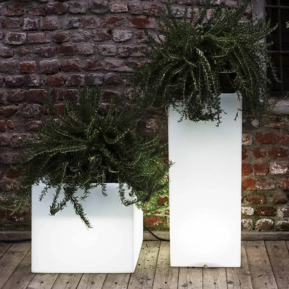 Vase CUBOTTI avec lumière par Nat Wave pour Serralunga