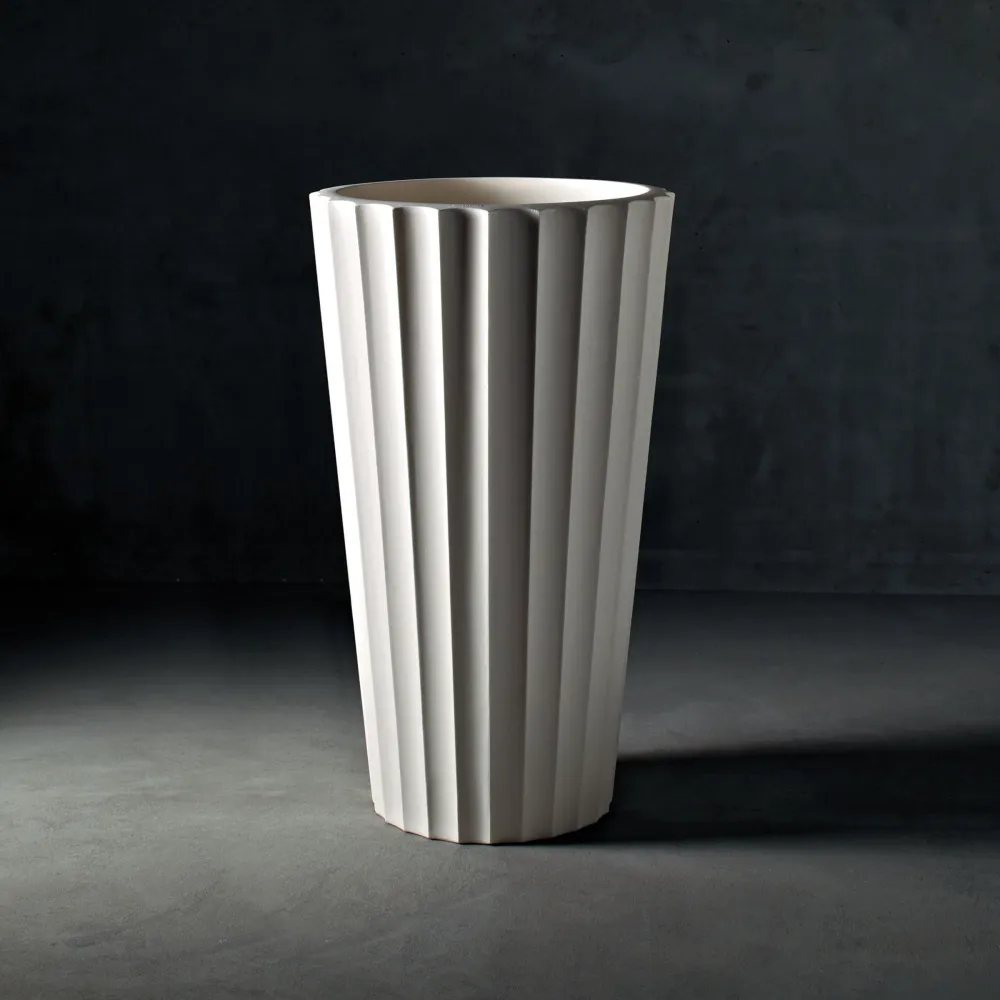 Vase EUFRONIO par Paolo Rizzatto pour Serralunga