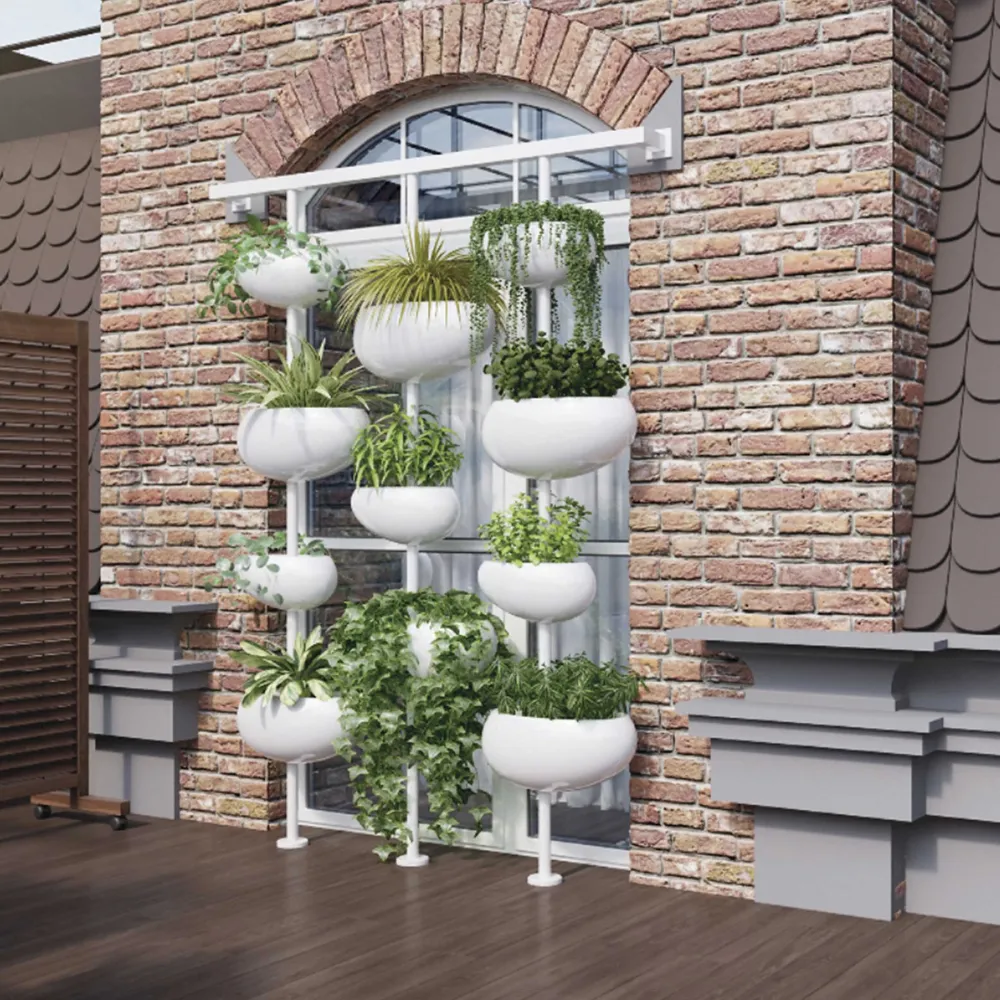 Vases muraux verticaux d'extérieur GREENPILLS par ZPZ Partners pour Serralunga