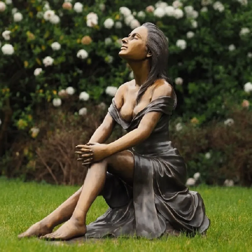 Sculpture en bronze Femme assise 85x46x82cm (HxLxL) Thermobrass