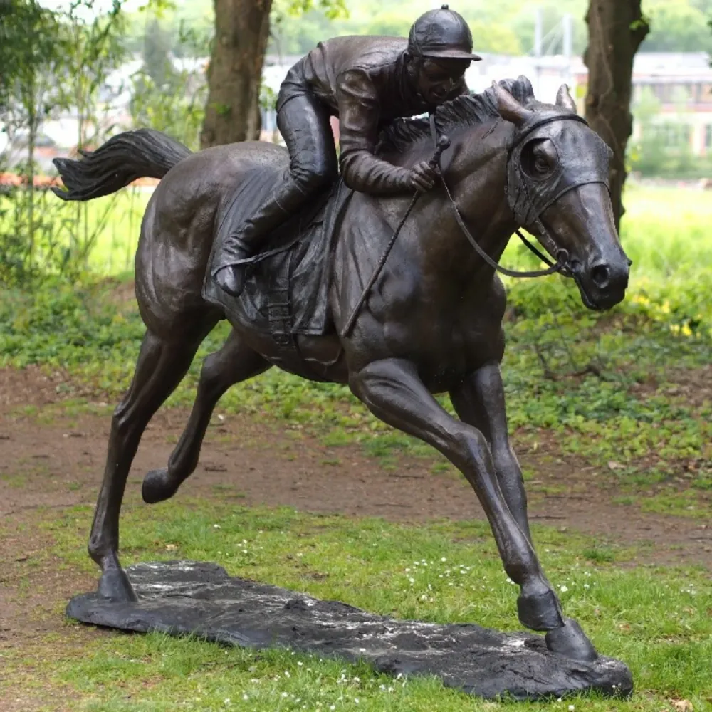 Statue en bronze Grand jockey à cheval 200x80x350cm (HxLxL) Thermobrass