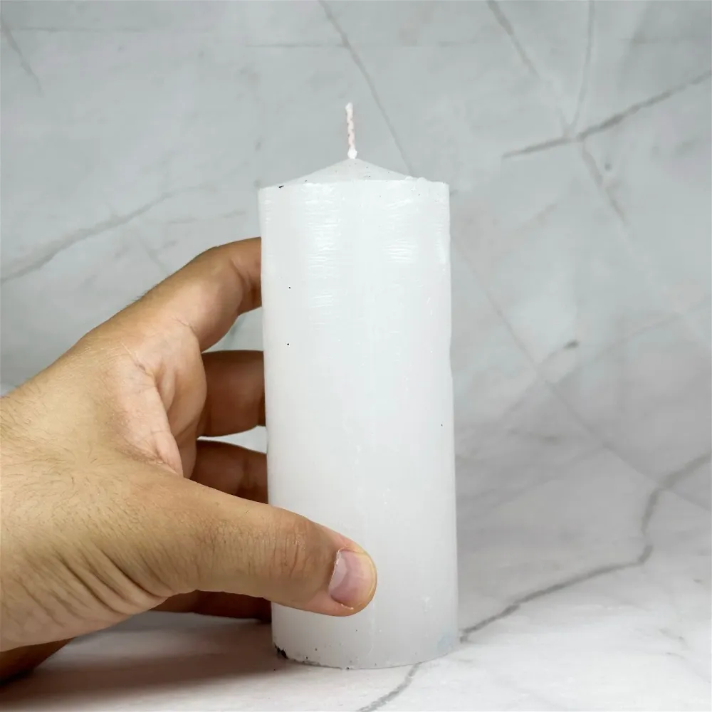 Bougie teintée masse blanche