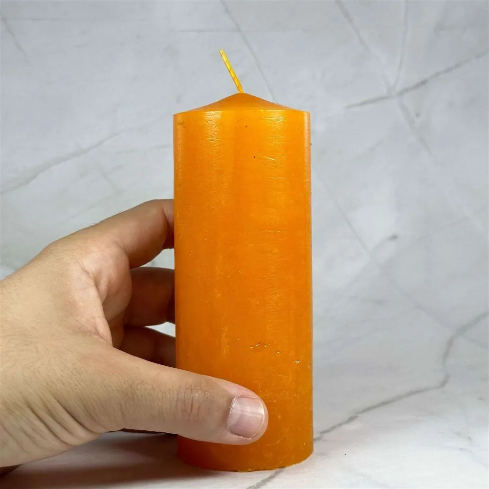 Bougie teintée masse orange