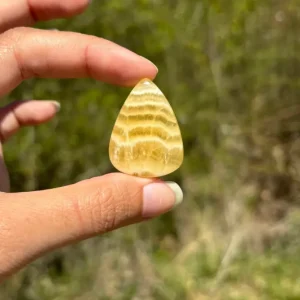 Calcite jaune 8