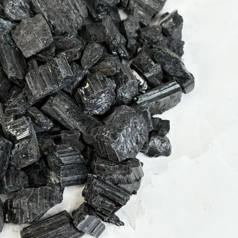 Éclats bruts de Tourmaline Noire