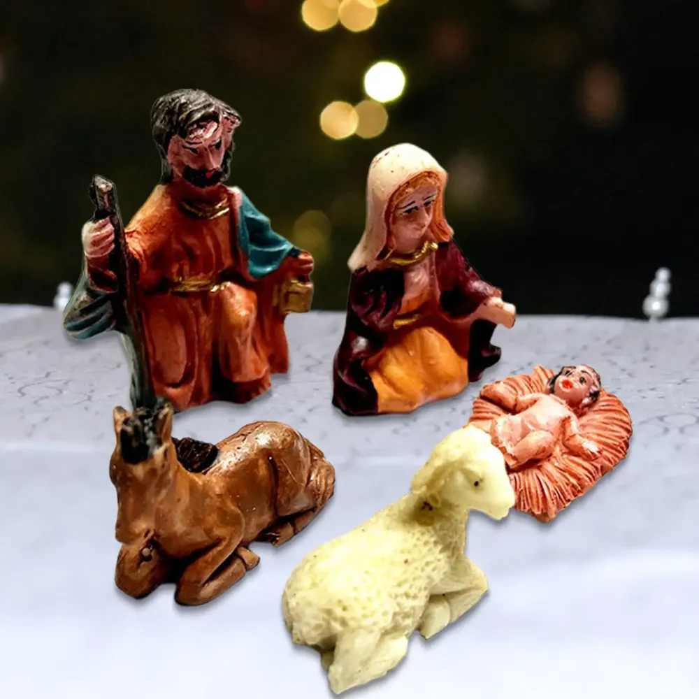 Ensemble de 5 figurines de crèche catholique représentant la Naissance de Jésus