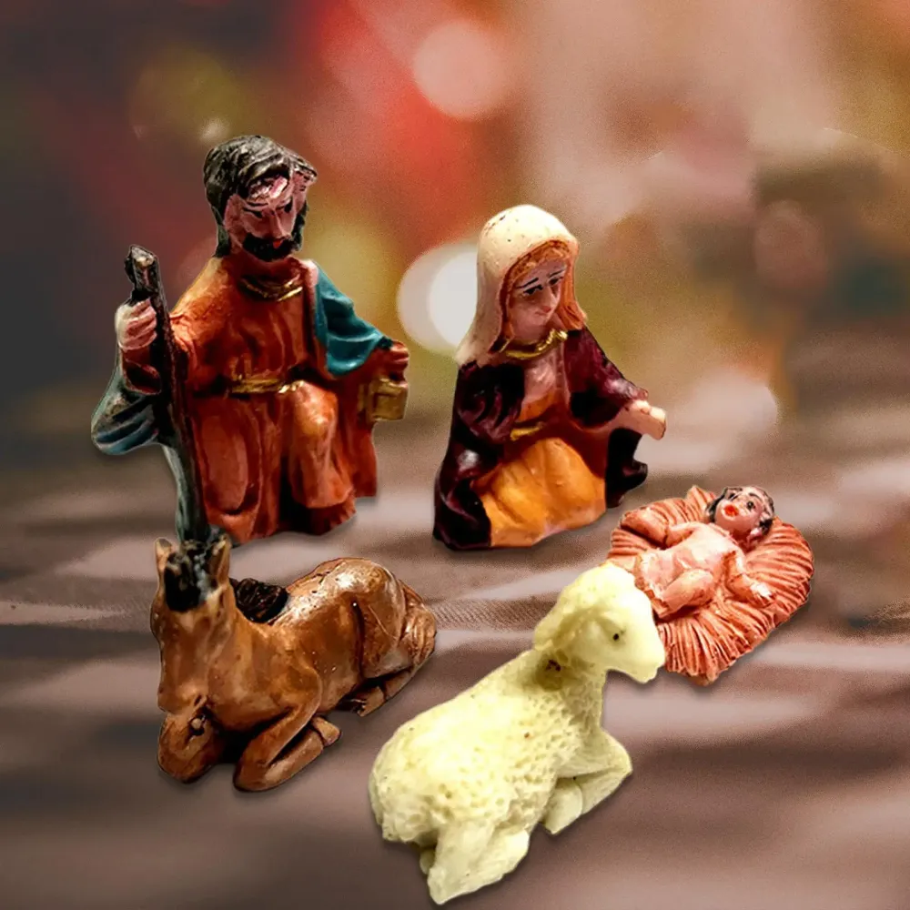 Ensemble de 5 figurines de crèche catholique représentant la Naissance de Jésus