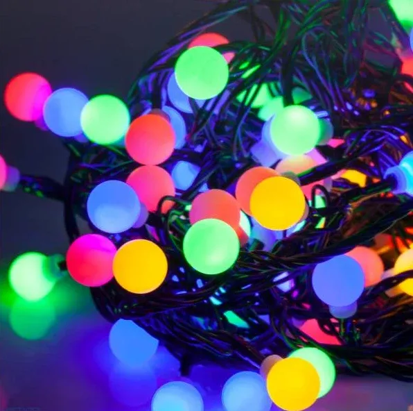 Guirlandes lumineuses LED de Noël - Boules colorées - 100 pièces - 10 mètres - connectables