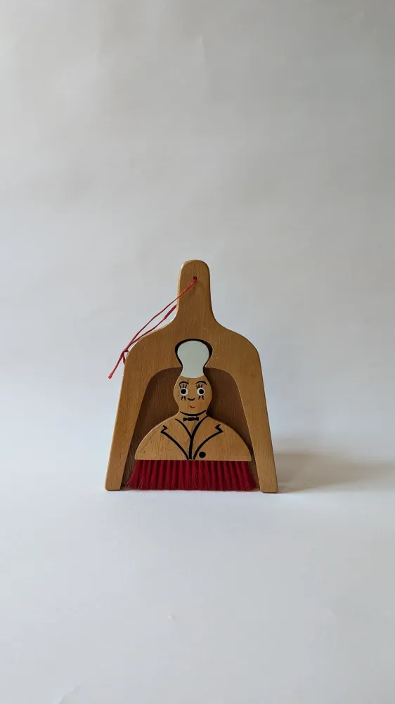 RAMASSE-MIETTE
