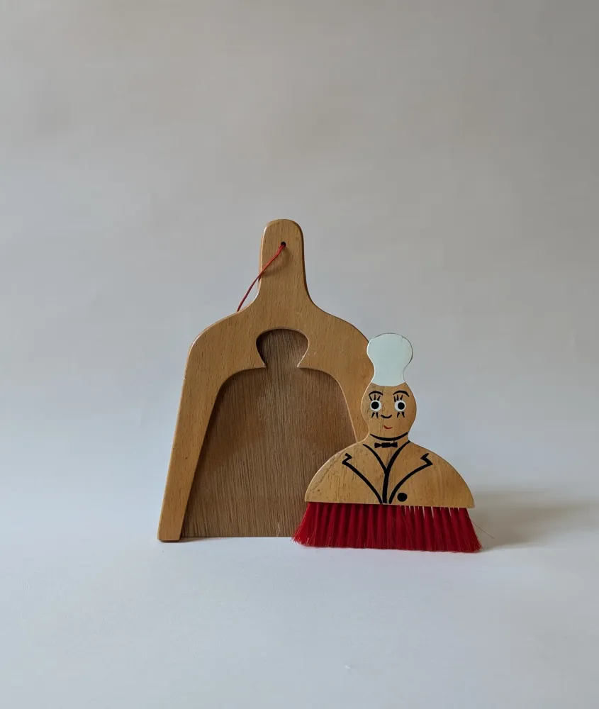 RAMASSE-MIETTE