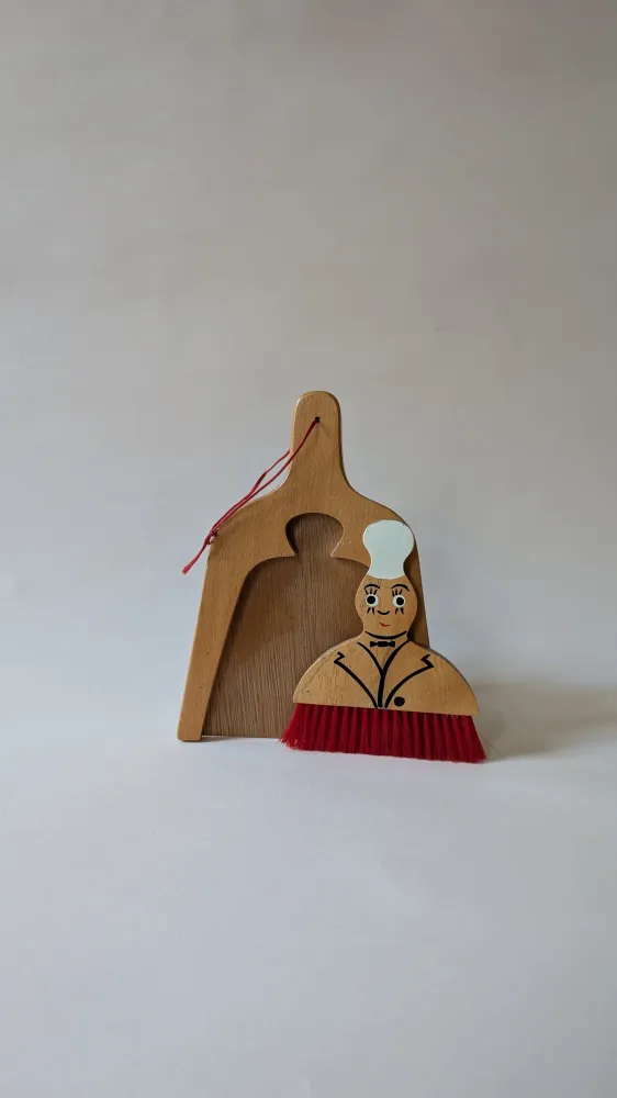 RAMASSE-MIETTE