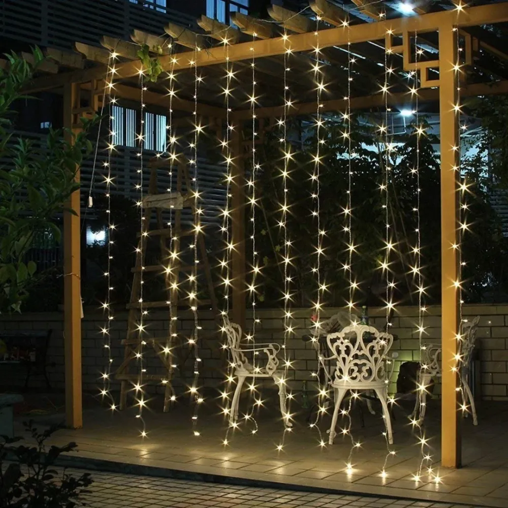 Rideau de Noël LED - 6 x 3 mètres - blanc chaud - 600 LED