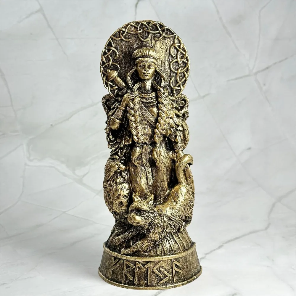 Statue Freyja