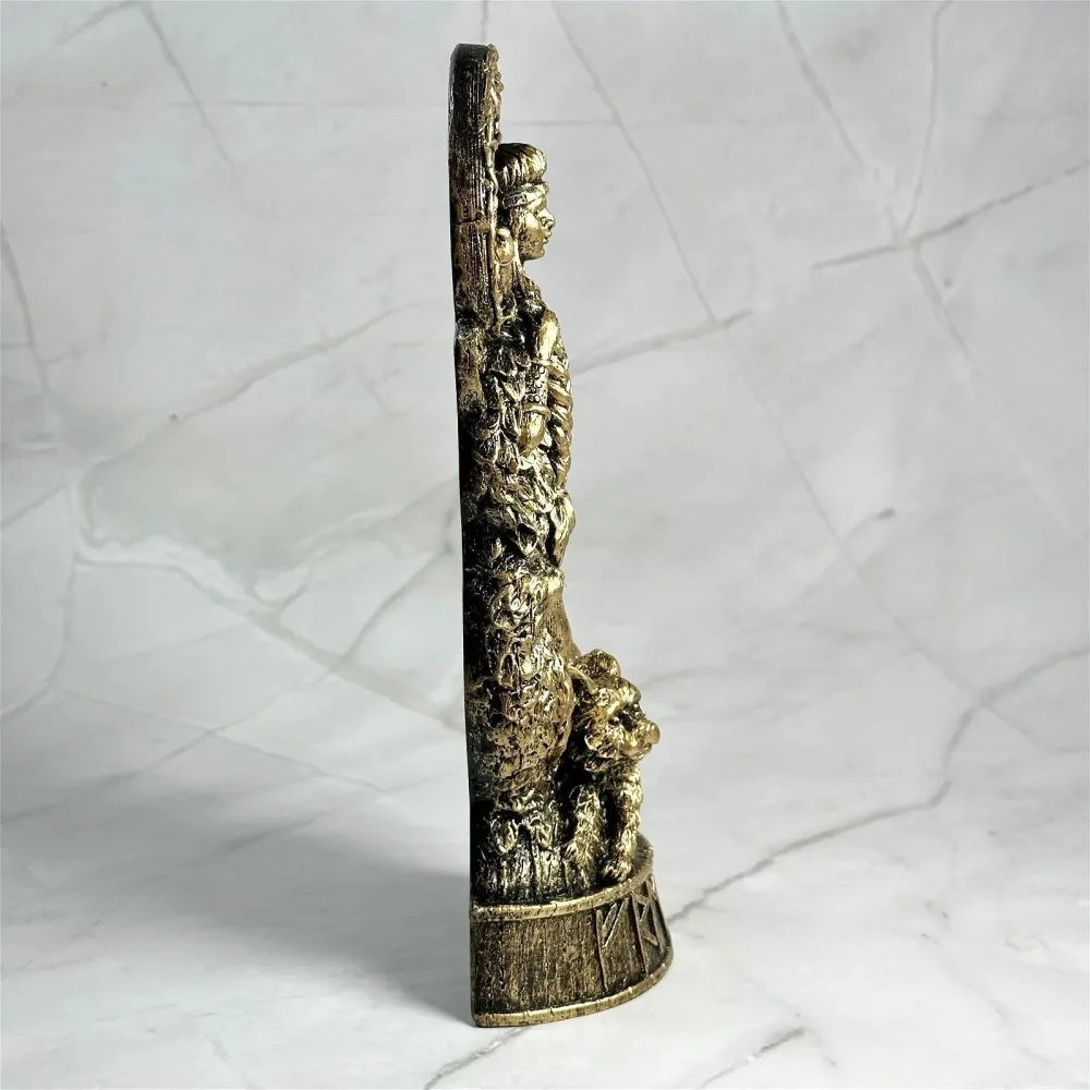 Statue Freyja