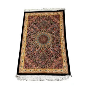 Tapis persan Kashan Éternité – Médaillon floral sombre, soie pure