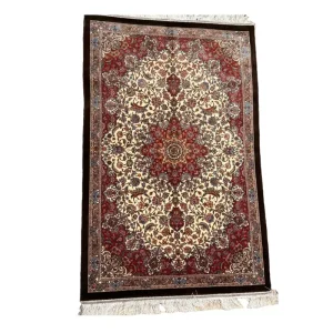 Tapis persan Kashan Éternité – Médaillon ornementé, soie pure