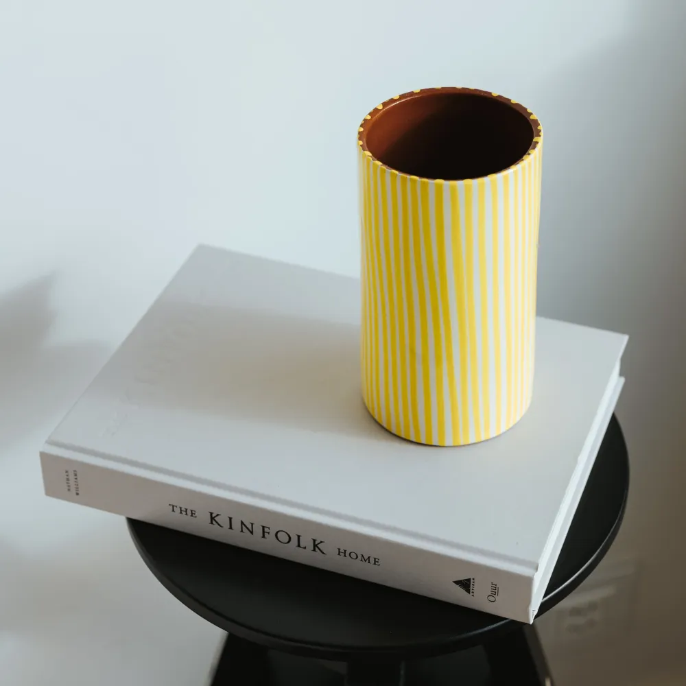 Vase droit rayé citron