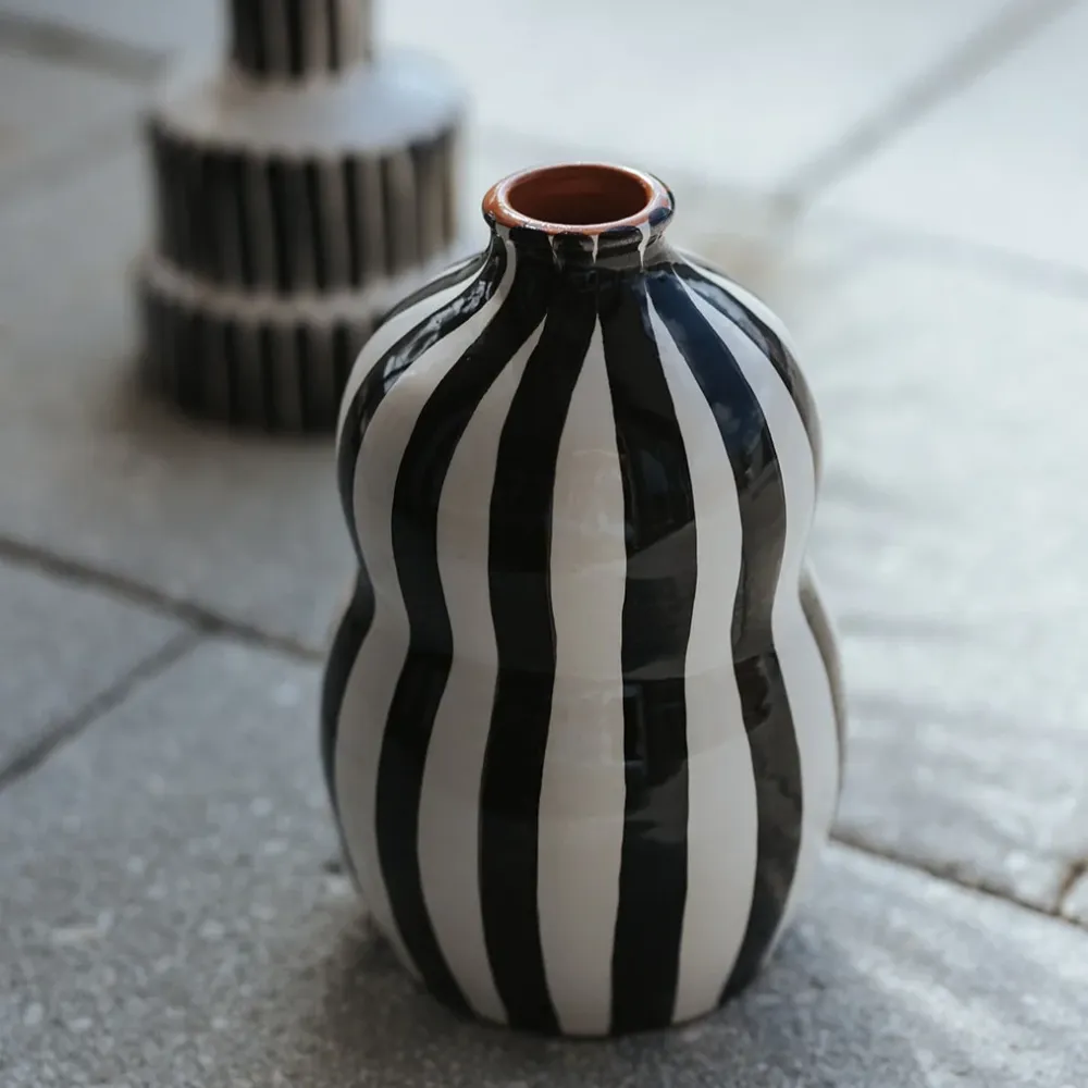 Vase gourde noir