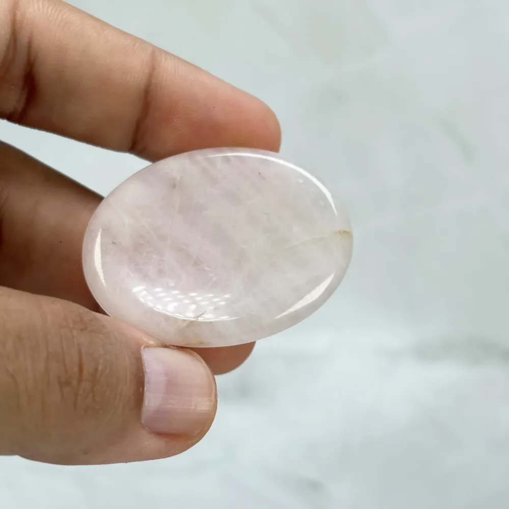Worry Stone Quartz Rose