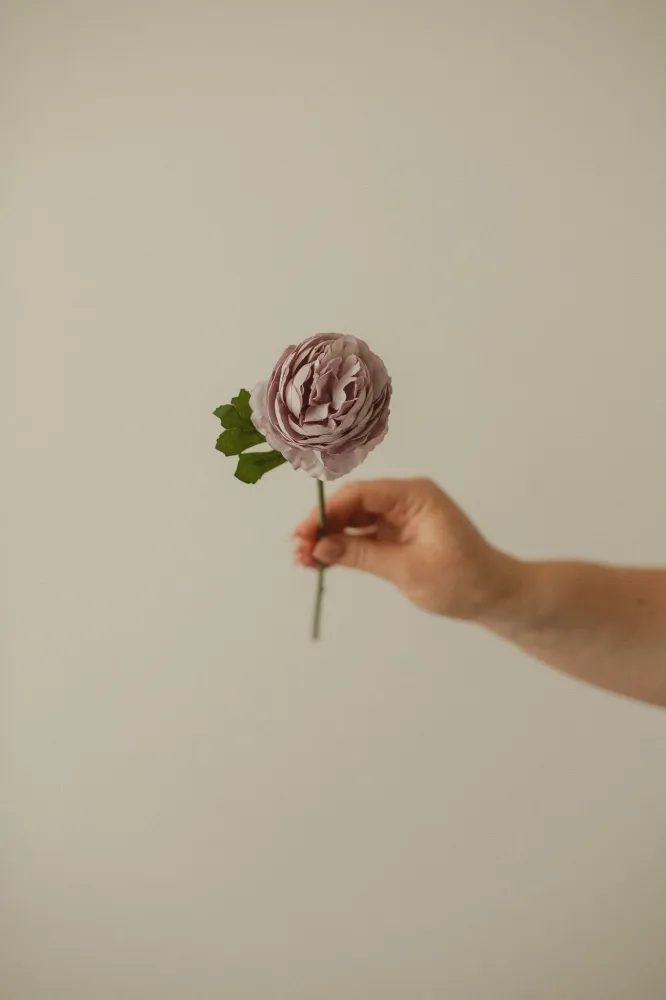 ROSE ANGLAISE ARTIFICIELLE SUR TIGE White Eucalypt Co.
