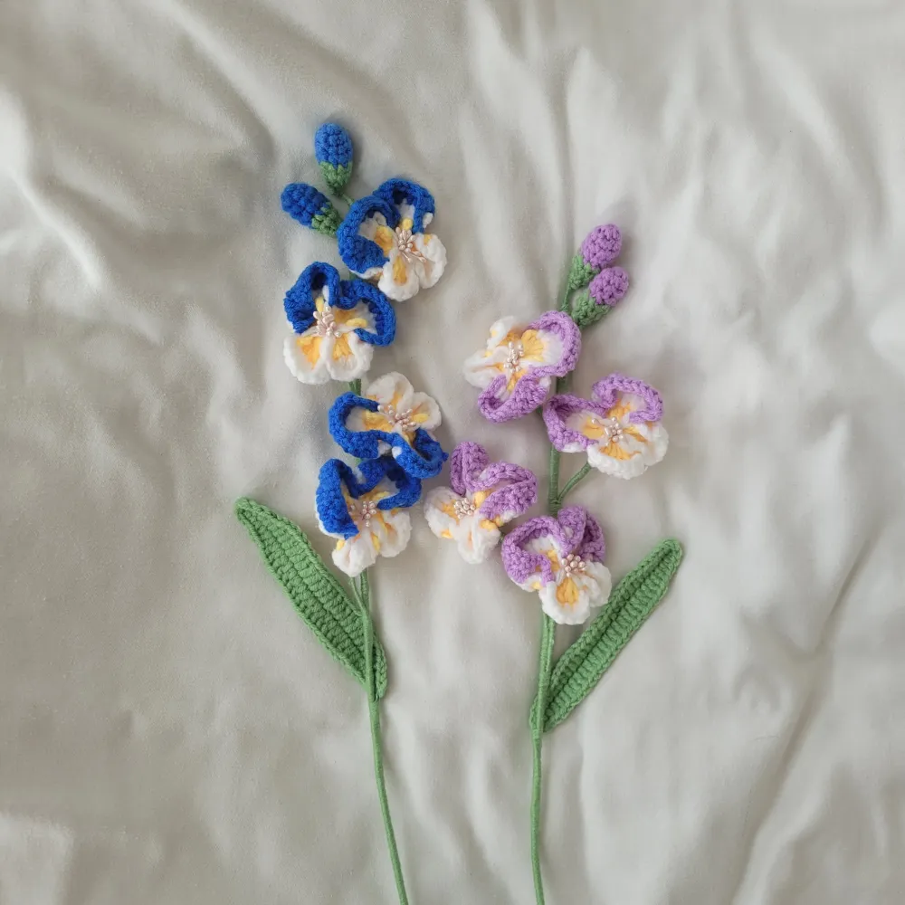 VIOLETTES Blue made with april