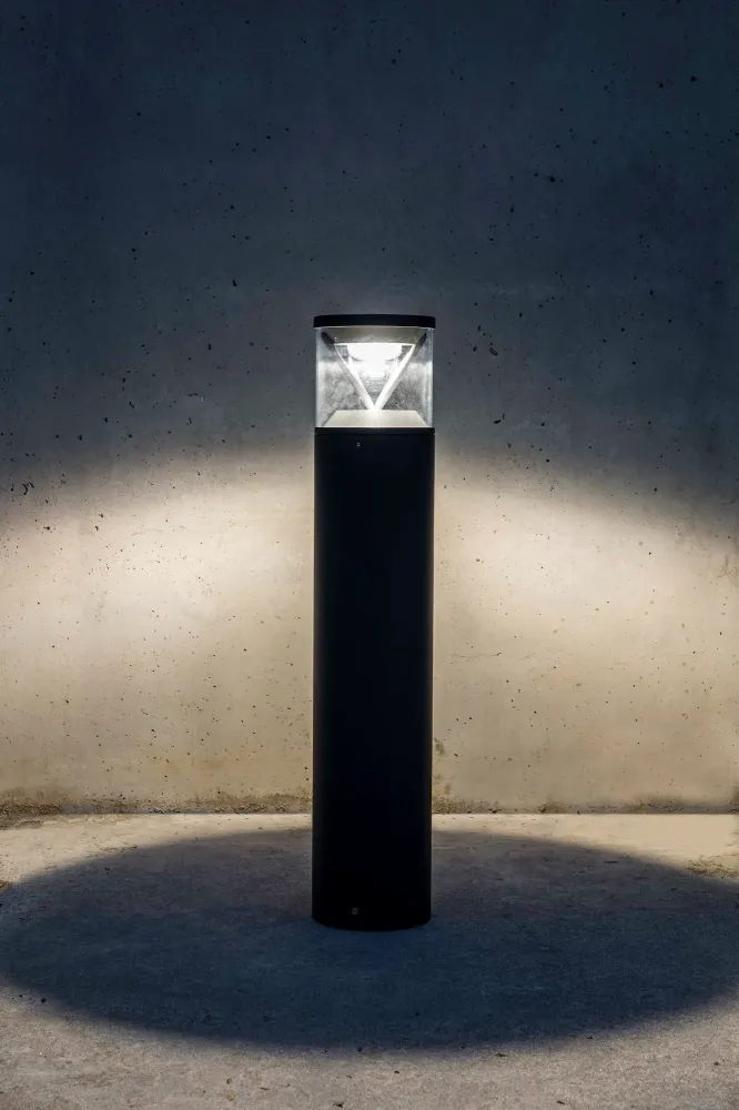Lampadaire FARO Barcelona Rush en aluminium gris foncé, LED, hauteur 80 cm.