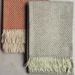 Couverture en laine tissée à la main (Swallow Cloud, beige)