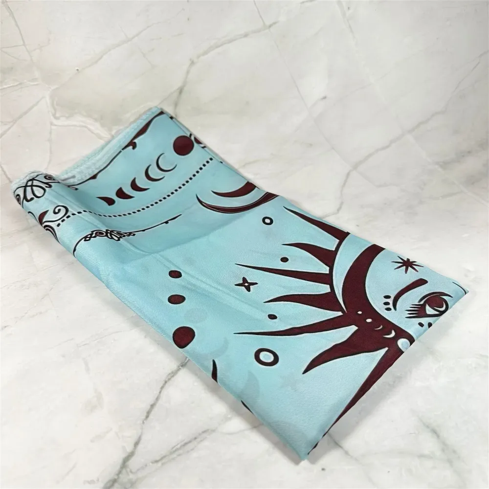 Grande nappe Féminin Sacré