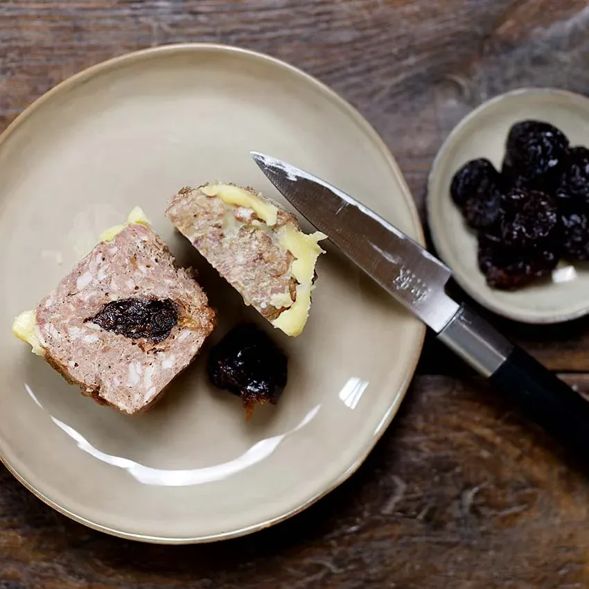 TERRINE DE LAPIN AUX PRUNEAUX