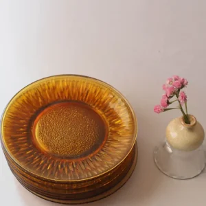 Assiettes en verre ambré