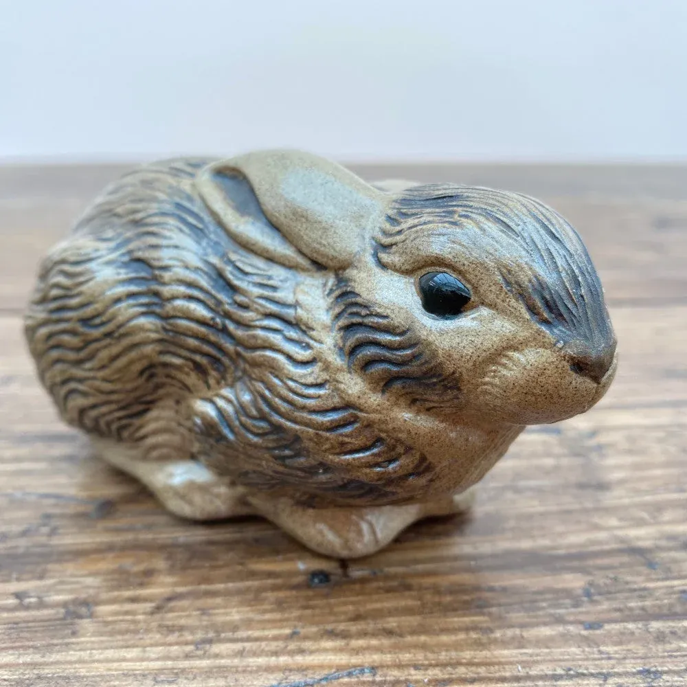 Poole Pottery « Sculptures de la faune en grès » Lapin au repos